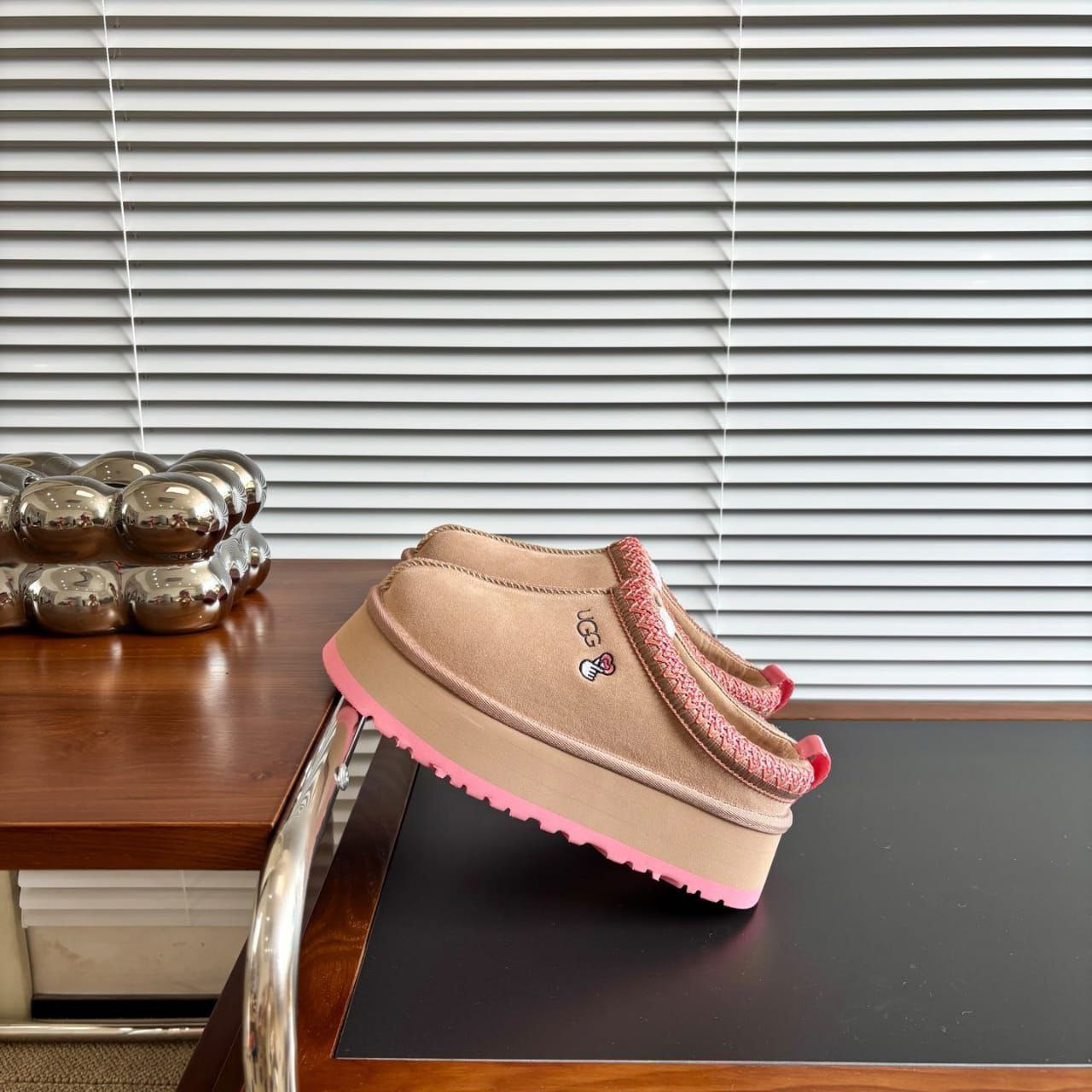 UGG Tazz II Beige/Rose