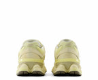 New balance 9060 Parchment avec calcium