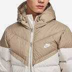 Nike - Windrunner - Veste isolante à capuche - Kaki/crème