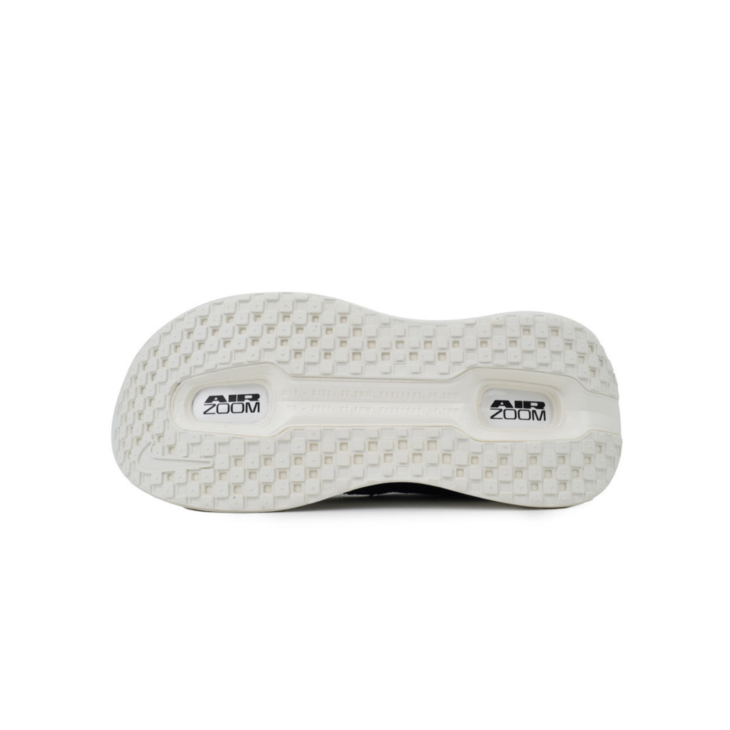 NIKE Vomero 19 Black And White