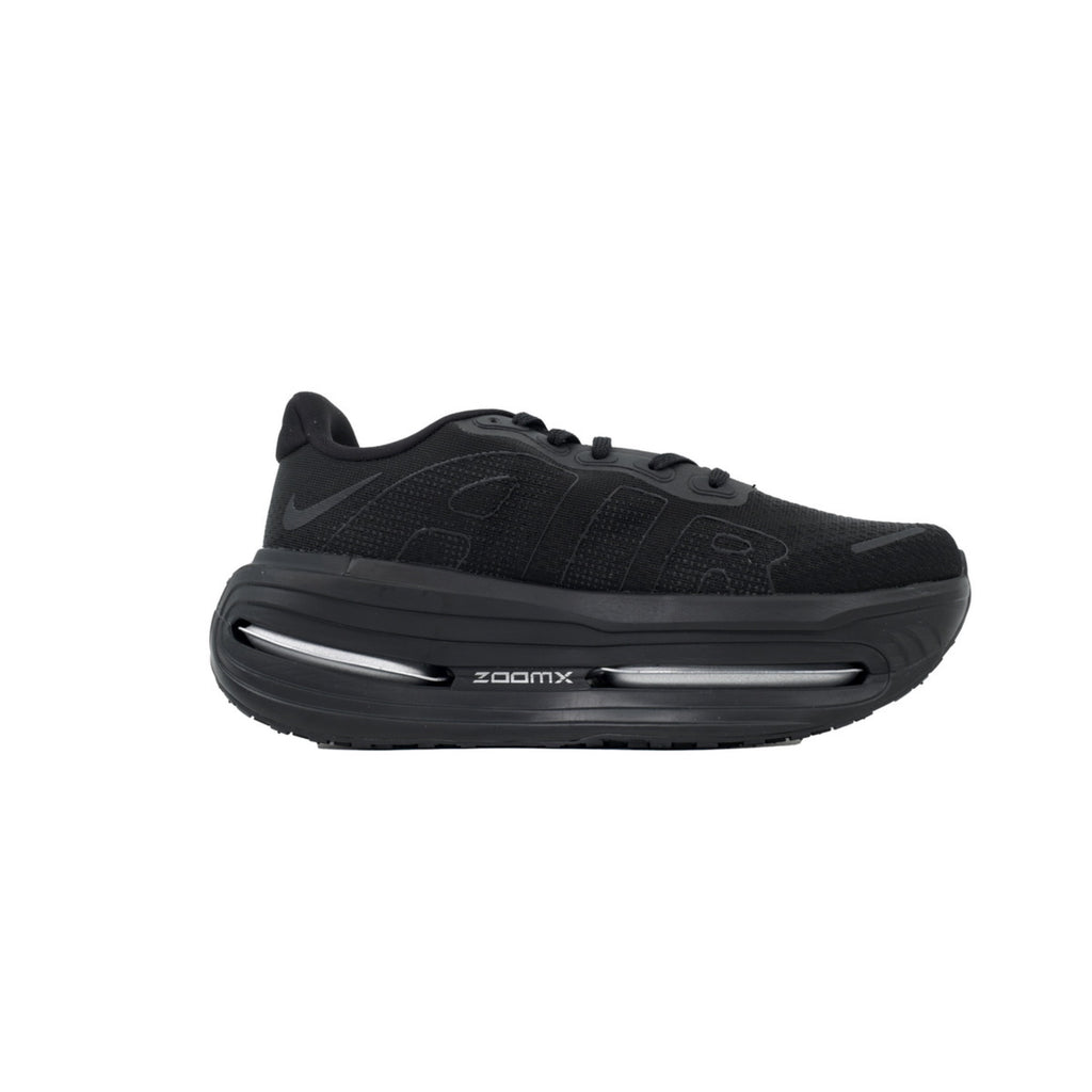 NIKE Vomero 19 All Black